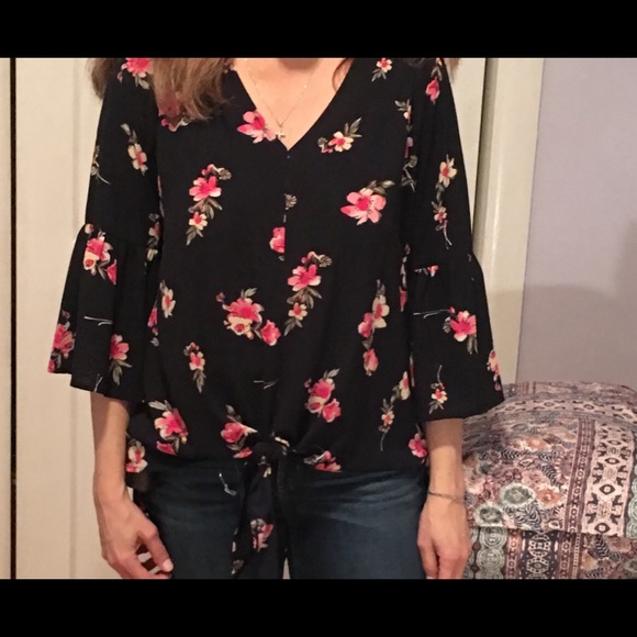 Pleione blouse M floral, bell sleeves tie waste - Picture 10 of 11